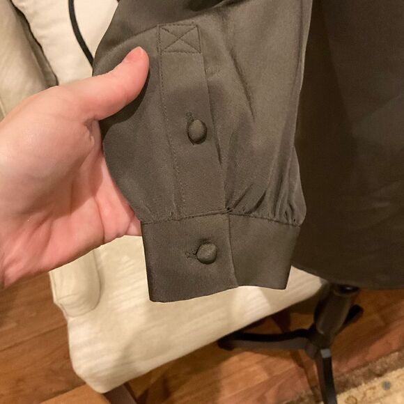 MarcāJacobsĀ 100%āsilkāblouseāš¤ - Picture 6 of 6